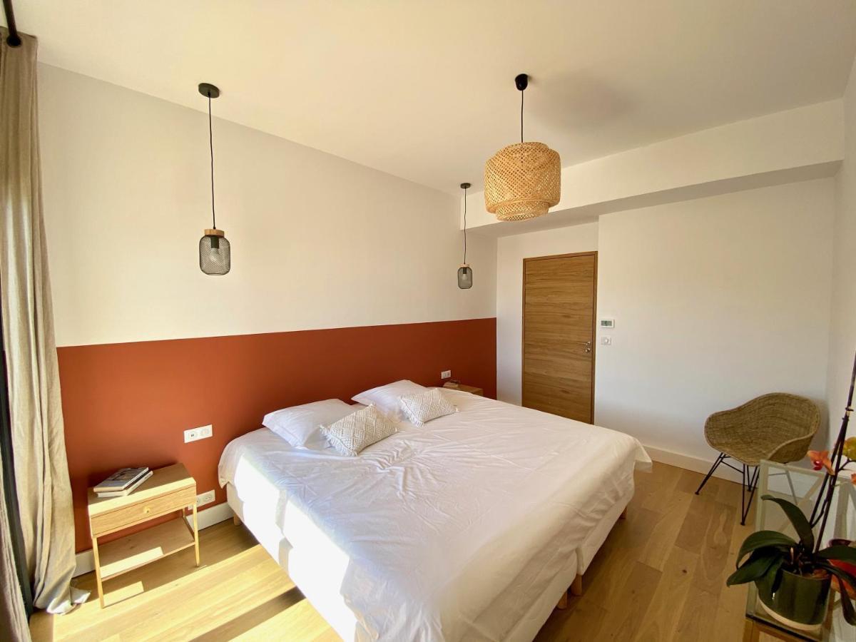 Villas De Standing Avec Magnifique Vue Mer Et Piscines Privees, Sagone Sagone  Exterior foto