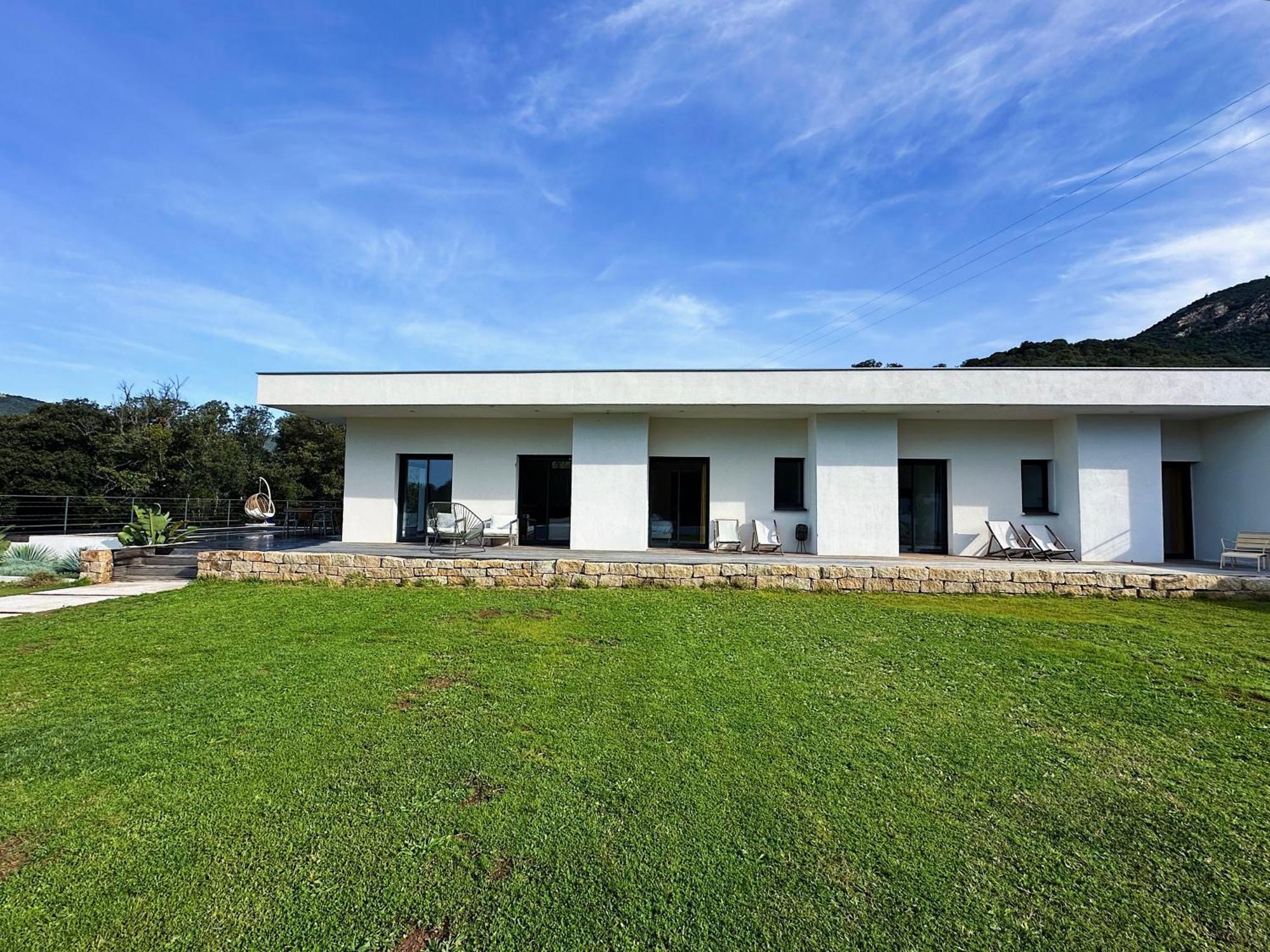 Villas De Standing Avec Magnifique Vue Mer Et Piscines Privees, Sagone Sagone  Exterior foto